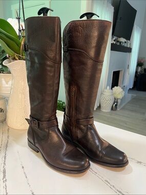 Frye Phillip Tall Riding Boots Women’s 8B Brown Leather Harness Buckle Zip